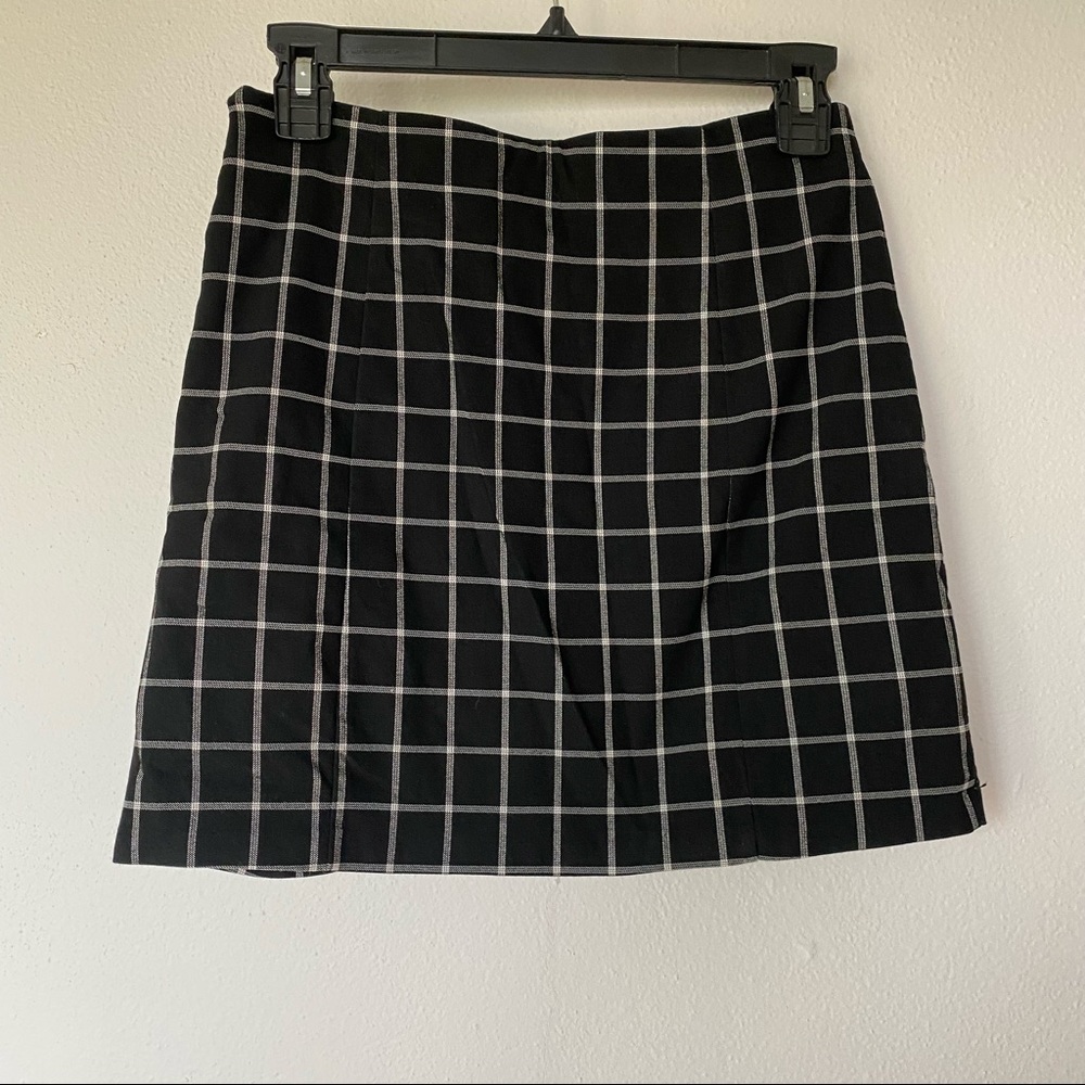 Black mini skirt - Picture 4 of 4